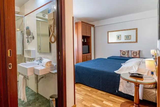 Comfort Tek Büyük Yataklı Oda
