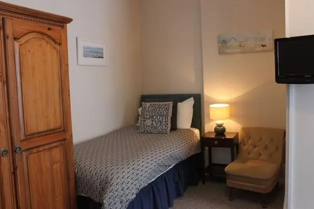 Tek Büyük veya İki Ayrı Yataklı Oda, Banyolu/Duşlu (wood view)