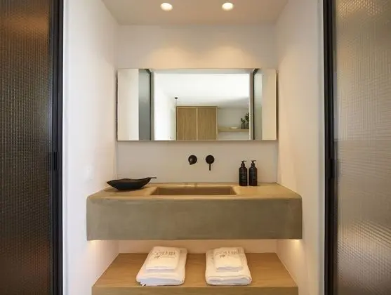 Deluxe Pool Experience Suite Sea View