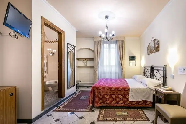 Tek Büyük veya İki Ayrı Yataklı Oda, 1 Yatak Odası