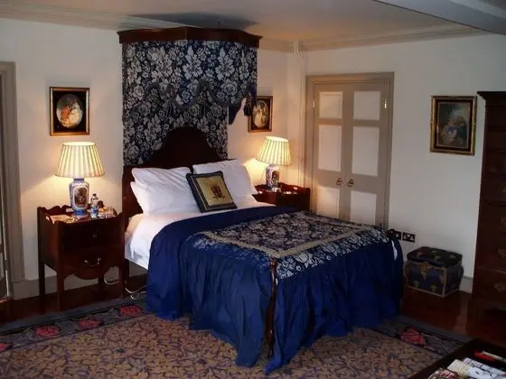 Classic Tek Büyük Yataklı Oda, Banyolu/Duşlu (Canopy Bedroom)
