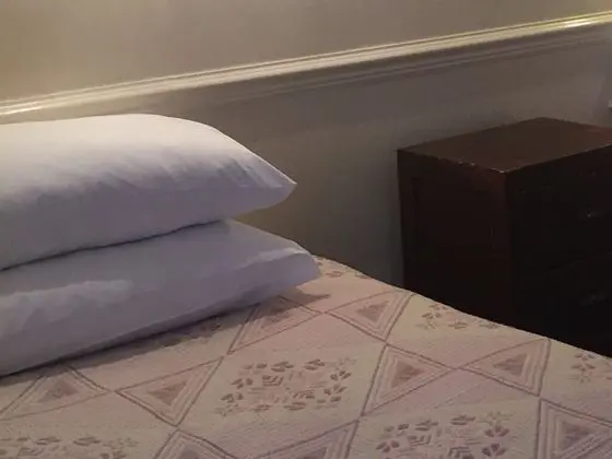 Tek Büyük Yataklı Oda, Ortak Banyo
