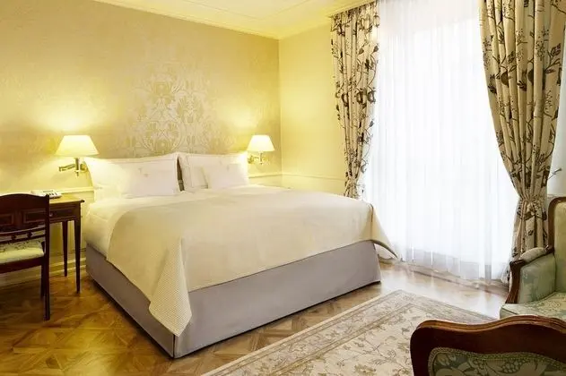 Classic Tek Büyük Yataklı Oda, 1 Büyük (Queen) Boy Yatak