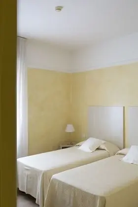 İki Ayrı Yataklı Oda, 2 Tek Kişilik Yatak