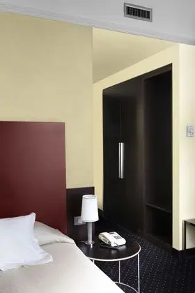 Tek Kişilik Oda, 1 Tek Kişilik Yatak