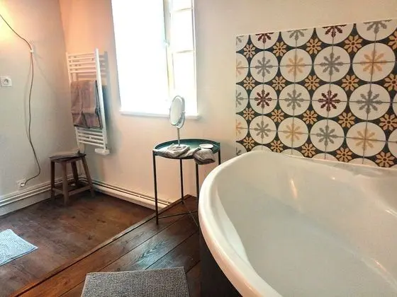 Luxury Tek Büyük Yataklı Oda, Özel Banyo, Avlu Manzaralı (chambre romance)