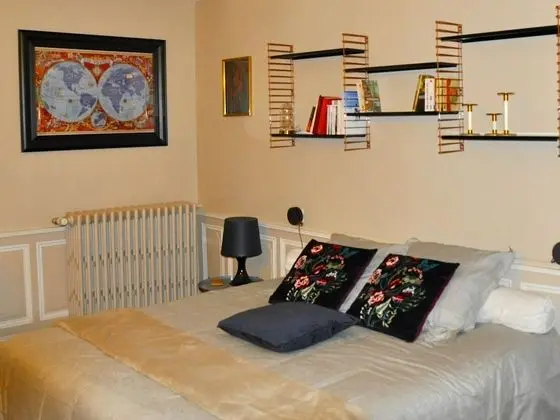 Standard Üç Kişilik Oda, Özel Banyo, Park Manzaralı (Chambre sur jardin)