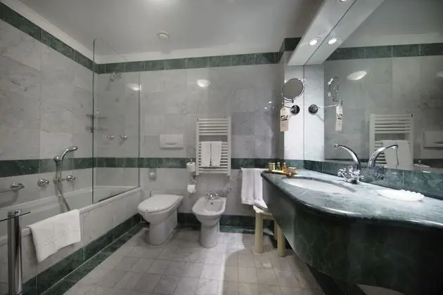 Classic Tek Büyük veya İki Ayrı Yataklı Oda