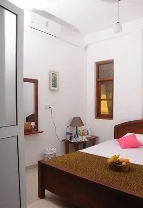 Economy Büyük Yataklı Tek Kişilik Oda, Ortak Banyo, Bahçe Manzaralı