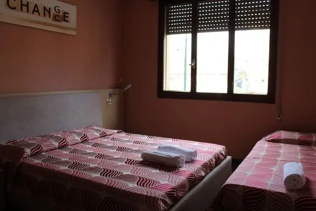 Üç Kişilik Oda
