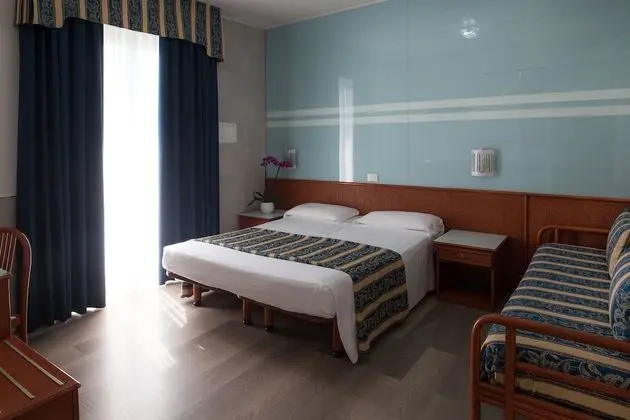 Standard Üç Kişilik Oda, Balkon