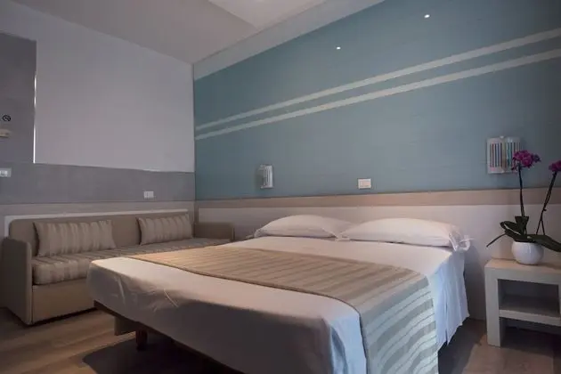 Üç Kişilik Oda (Elegance)