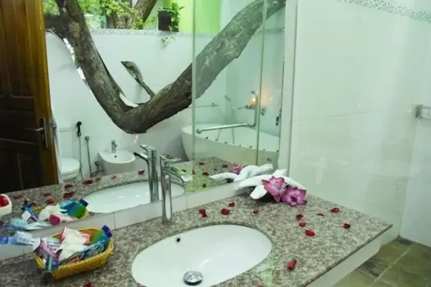 Honeymoon Tek Büyük Yataklı Oda