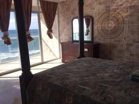 Standard Oda, 1 Büyük (Queen) Boy Yatak, Okyanus Manzaralı