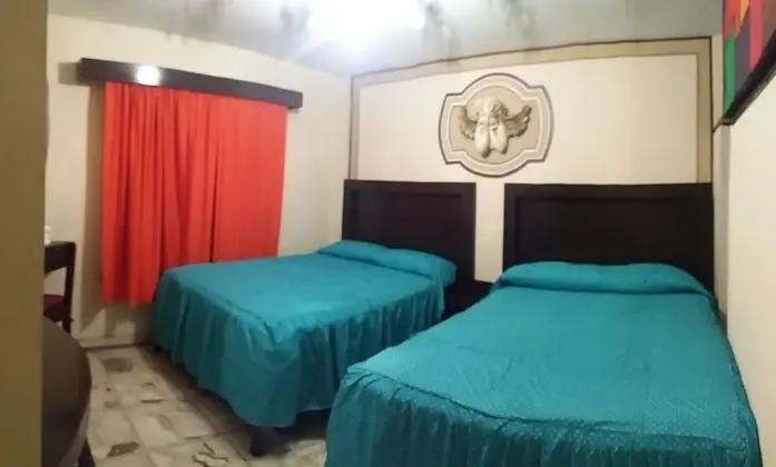 Dört Kişilik Oda, 2 Çift Kişilik Yatak