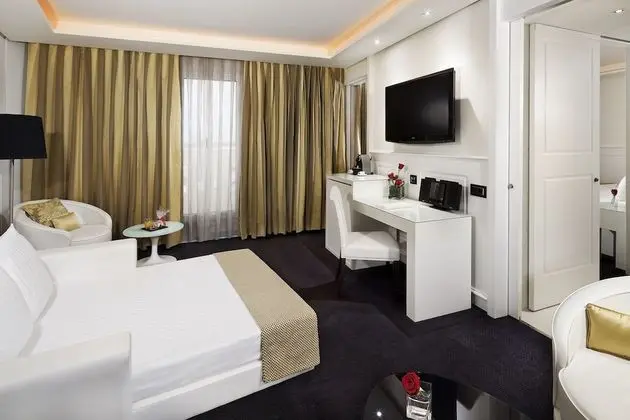 One Bedroom Master Suite City View