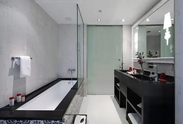 One Bedroom Master Suite City View