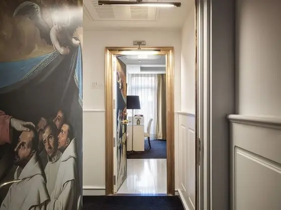 Two Bedroom Suite Red Level (4+2)