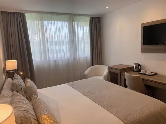 Comfort Büyük Yataklı Tek Kişilik Oda