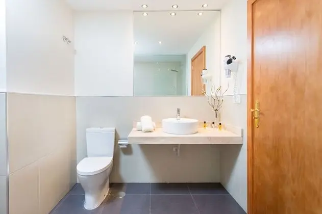 Comfort Büyük Yataklı Tek Kişilik Oda