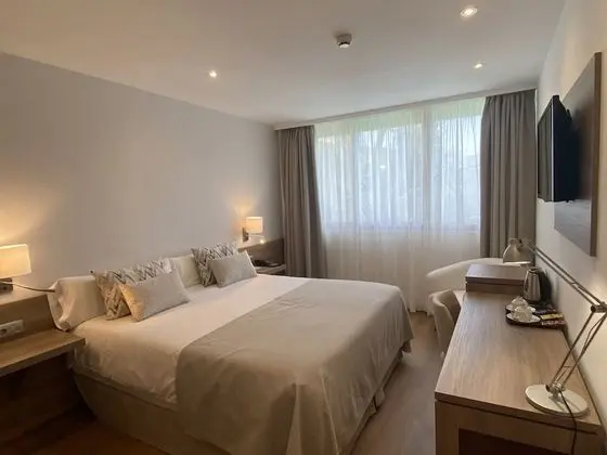 Comfort Tek Büyük veya İki Ayrı Yataklı Oda