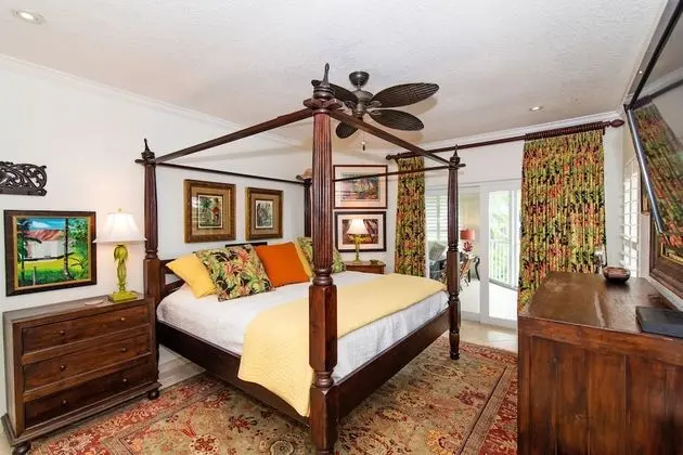 Condo 3 bedroom, Partial Ocean View
