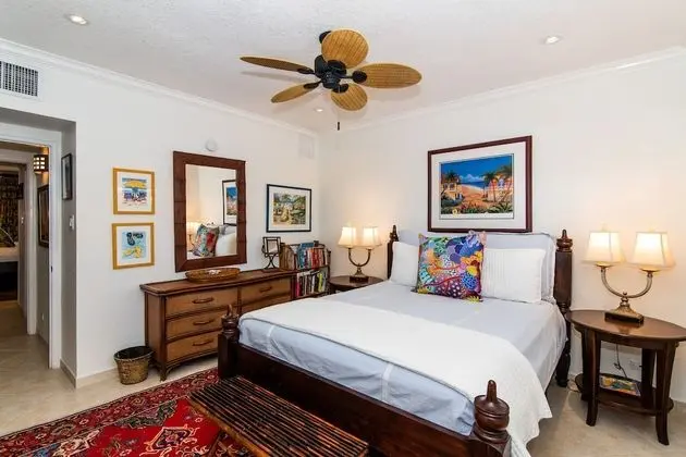 Condo 3 bedroom, Partial Ocean View
