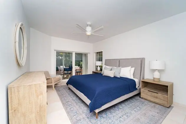 Condo 3 bedroom, Partial Ocean View