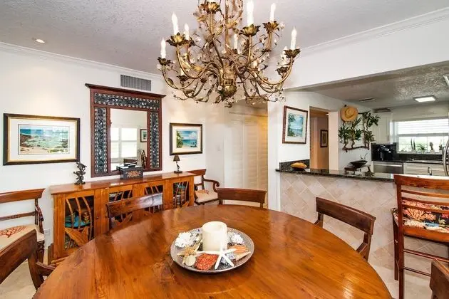 Condo 3 bedroom, Partial Ocean View