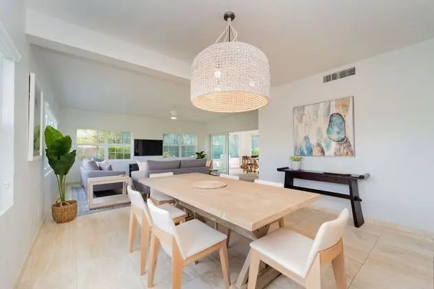 Condo 3 bedroom, Partial Ocean View