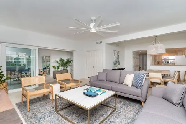 Condo 3 bedroom, Partial Ocean View