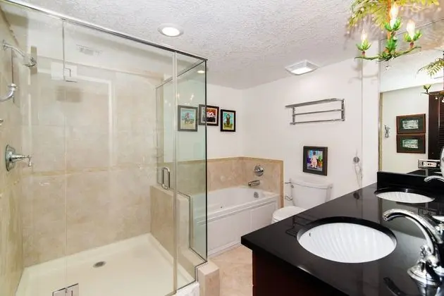 Condo 3 bedroom, Partial Ocean View