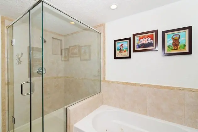 Condo 3 bedroom, Partial Ocean View