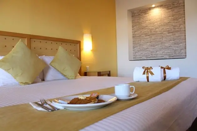 Standard Room, 1 King Bed