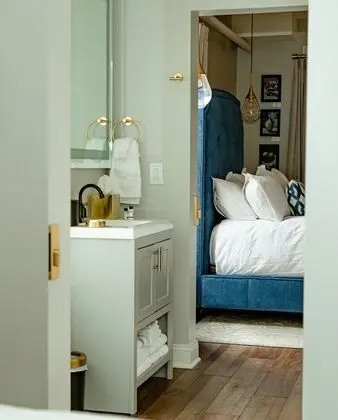 Historic 2-Bedroom Queen Beds Suite