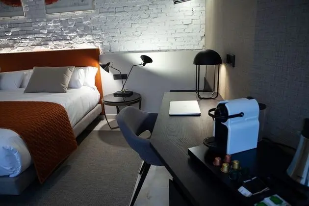 Deluxe Tek Büyük Yataklı Oda