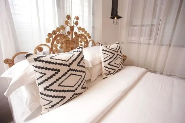 Oda, 1 Büyük (Queen) Boy Yatak