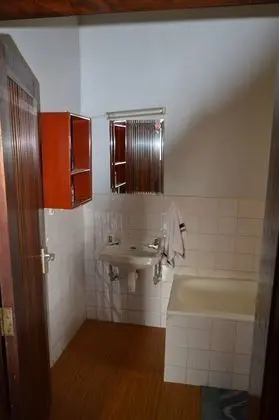 Üç Kişilik Oda