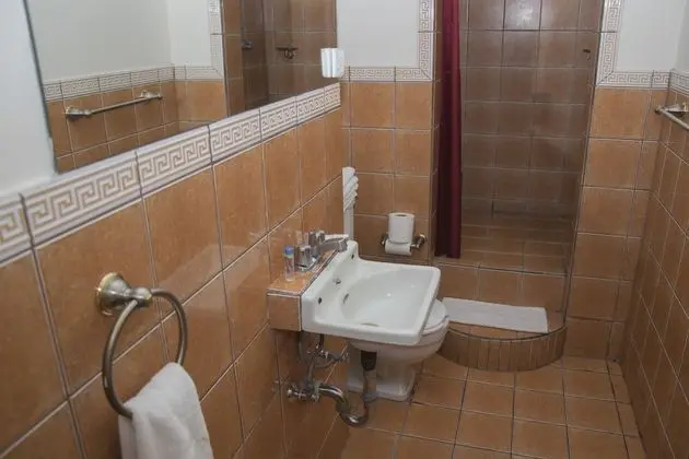 Üç Kişilik Oda