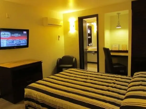 Room 1 Cama Matrimonial
