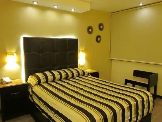 Room 1 Cama Matrimonial