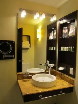 Room 1 Cama Matrimonial