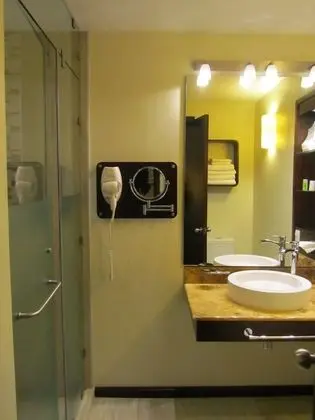 Room 1 Cama Matrimonial
