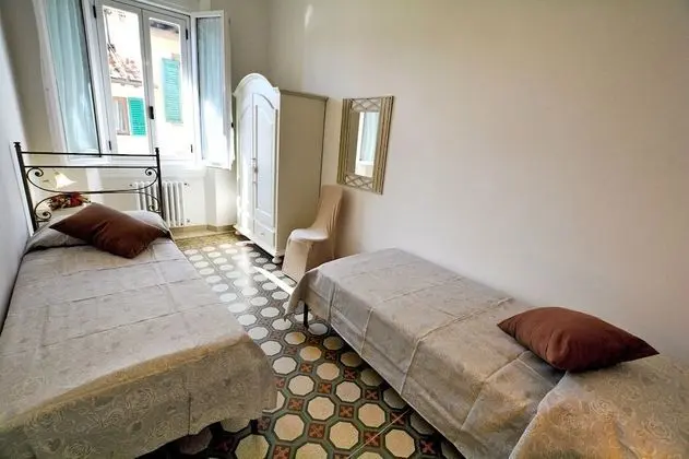 Apart Daire, Birden Çok Yatak, Sigara İçilmez