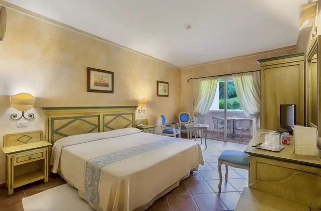 Standard Tek Büyük Yataklı Oda, Balkon, Bahçe Manzaralı