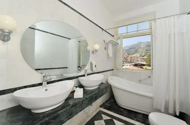 Deluxe Oda, Balkon