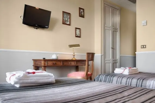 İki Ayrı Yataklı Oda, 2 Tek Kişilik Yatak