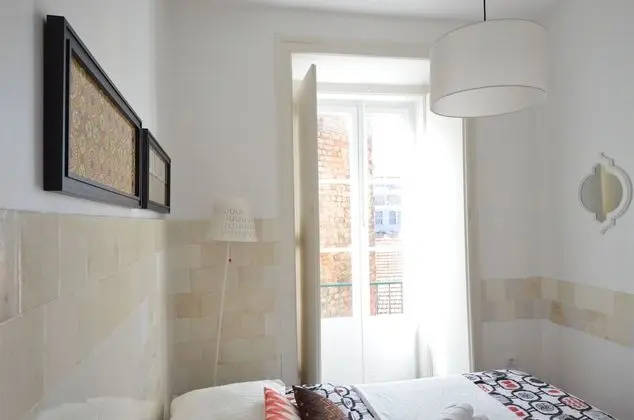 Tek Büyük Yataklı Oda, Ortak Banyo (Lighty)