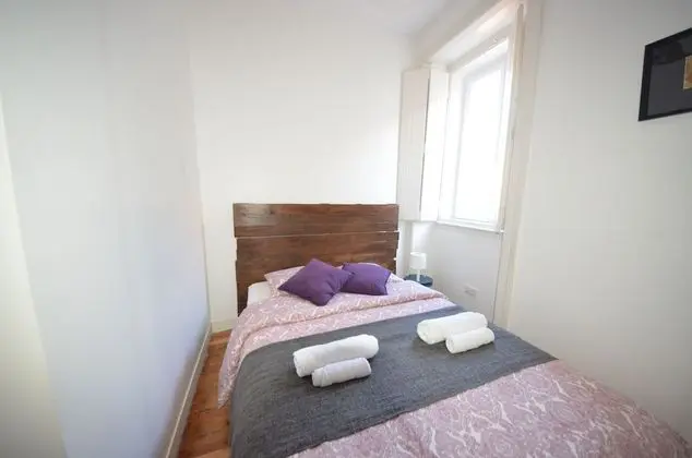 Tek Büyük Yataklı Oda, Ortak Banyo (White & Woody)