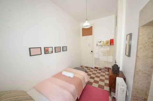 Tek Kişilik Oda, Ortak Banyo (Bright)